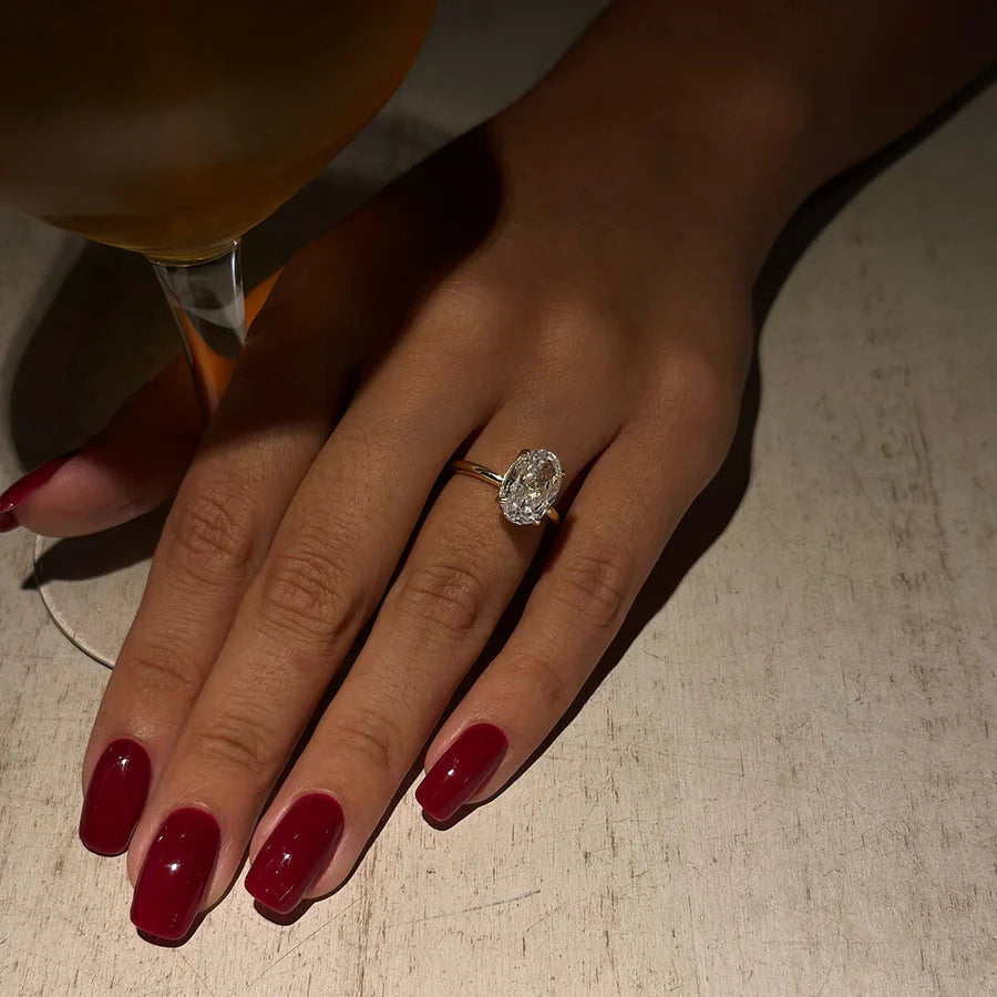 Anello solitario ovale